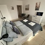 Lillybeth - Balaton Pensjonat 3*