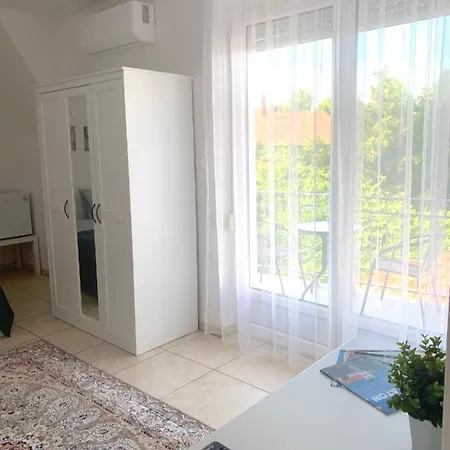 Lillybeth - Balaton Guest house