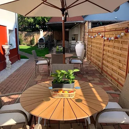 Lillybeth - Balaton Guest house 3*