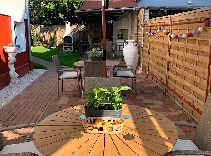 Lillybeth - Balaton Guest house 3*